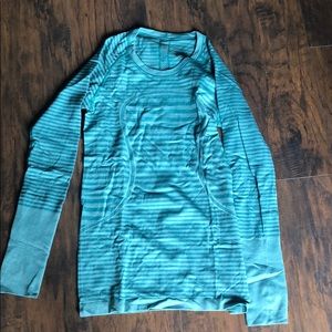 Swiftly tech long sleeved crew